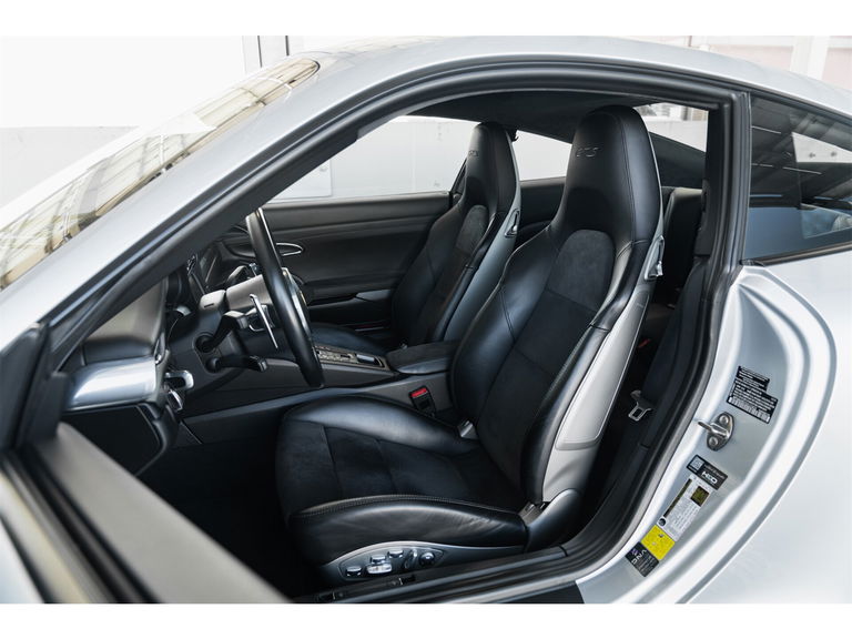 Porsche 991 Carrera GTS