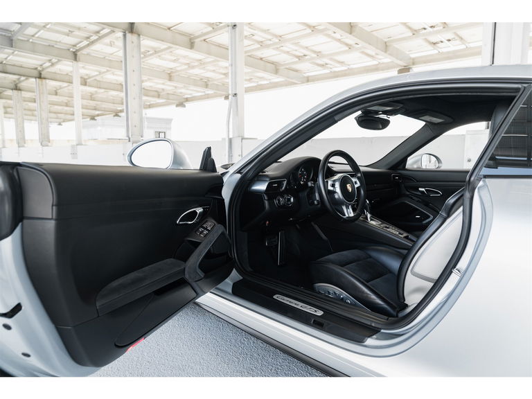 Porsche 991 Carrera GTS