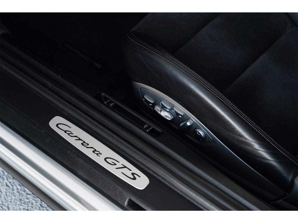 Porsche 991 Carrera GTS