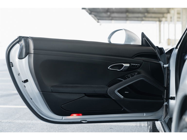 Porsche 991 Carrera GTS