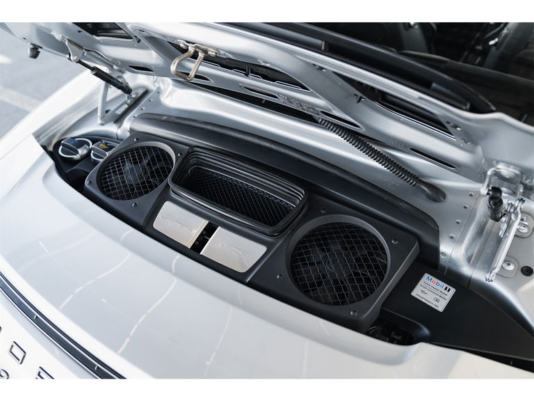 Porsche 991 Carrera GTS