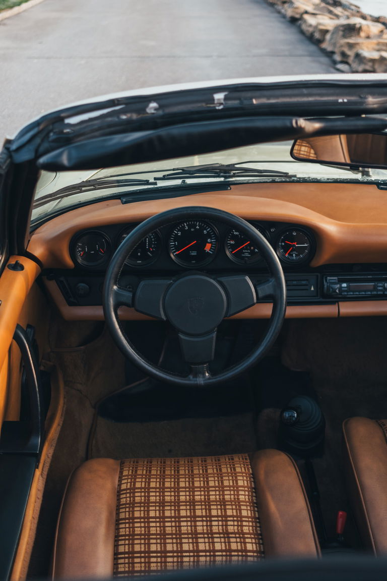 Porsche 911 Carrera 3.0