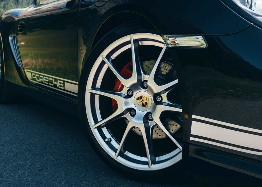 Porsche 987 Cayman R