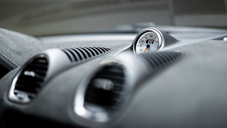 Porsche 718 Cayman GT4 RS