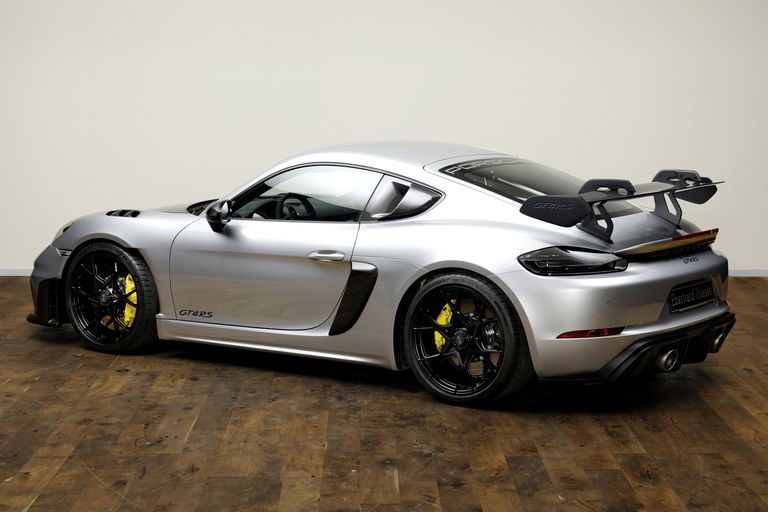 Porsche 718 Cayman GT4 RS