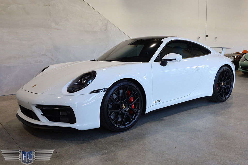 Porsche 992 Carrera GTS