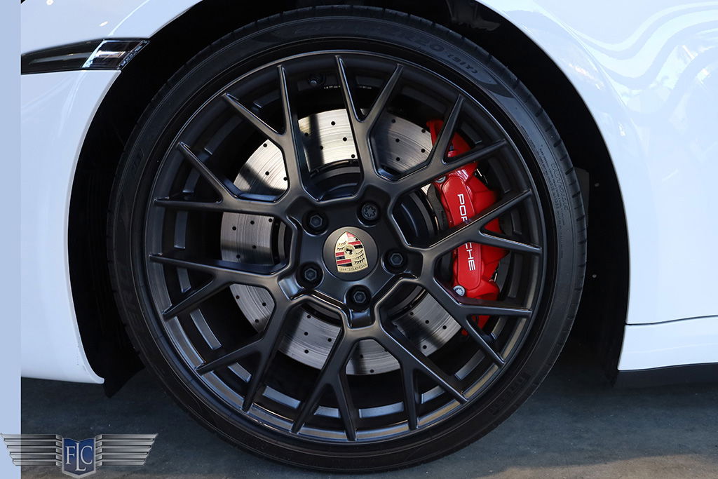 Porsche 992 Carrera GTS