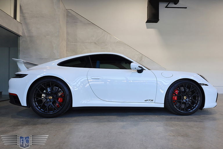 Porsche 992 Carrera GTS