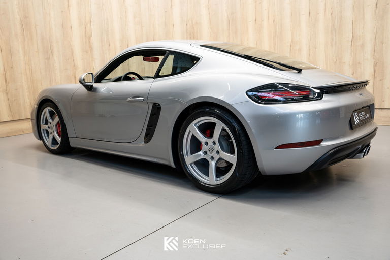 Porsche 718 Cayman S