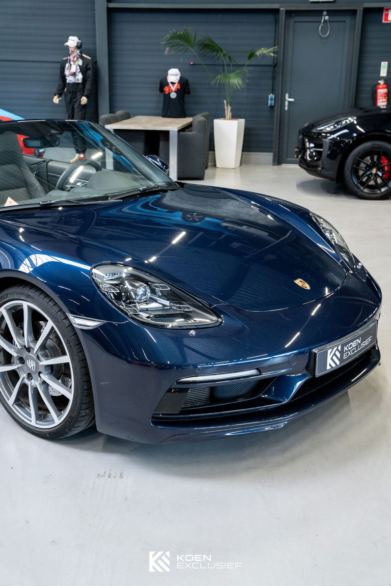 Porsche 718 Boxster