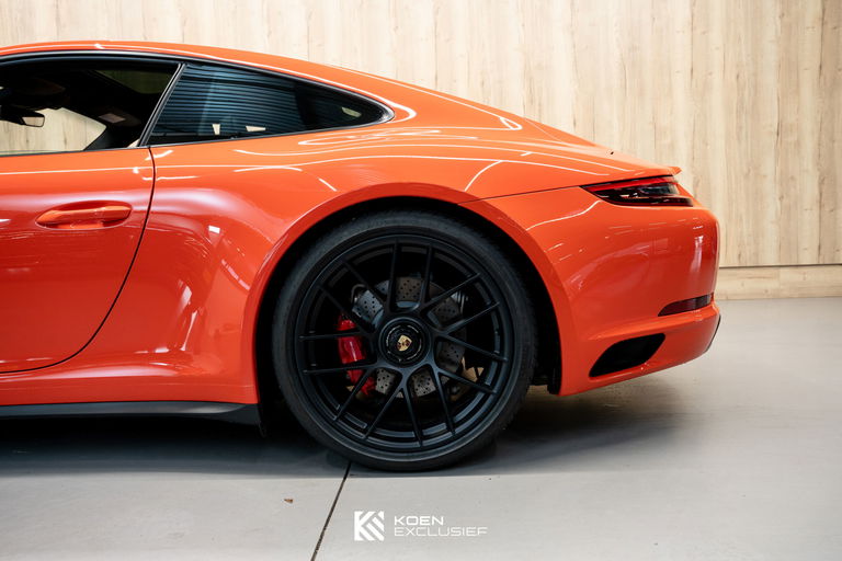 Porsche 991.2 Carrera GTS