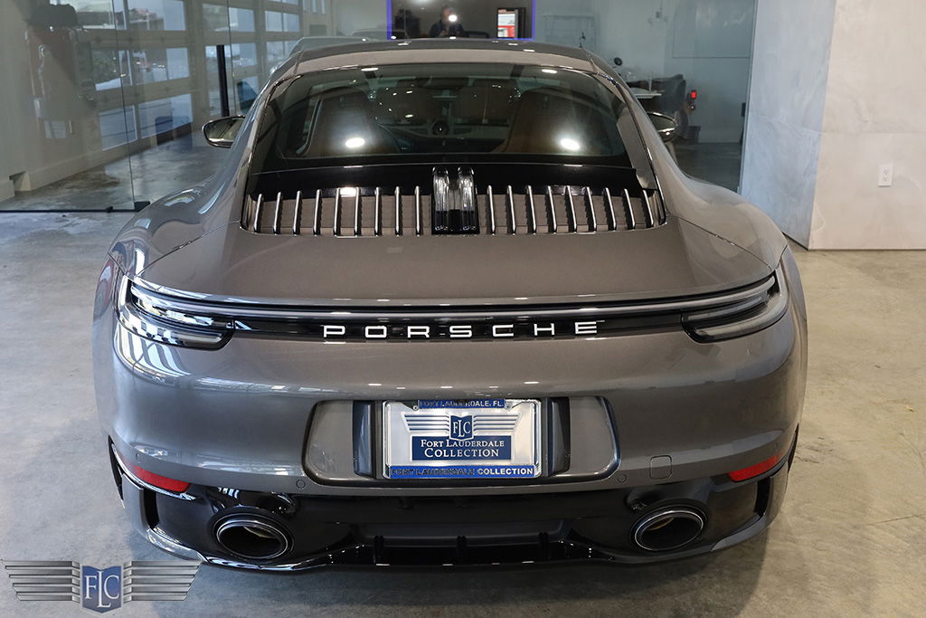 Porsche 992 Carrera 4S