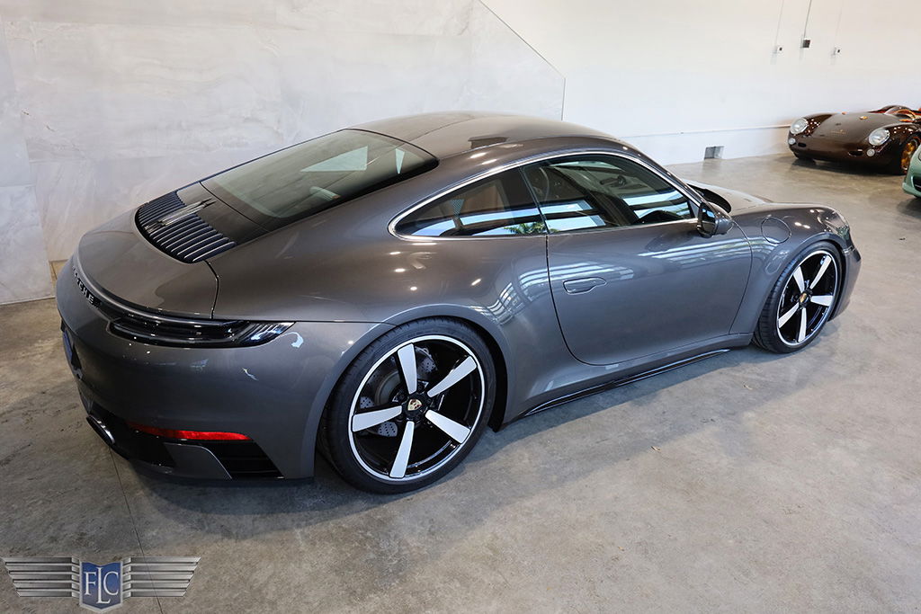 Porsche 992 Carrera 4S