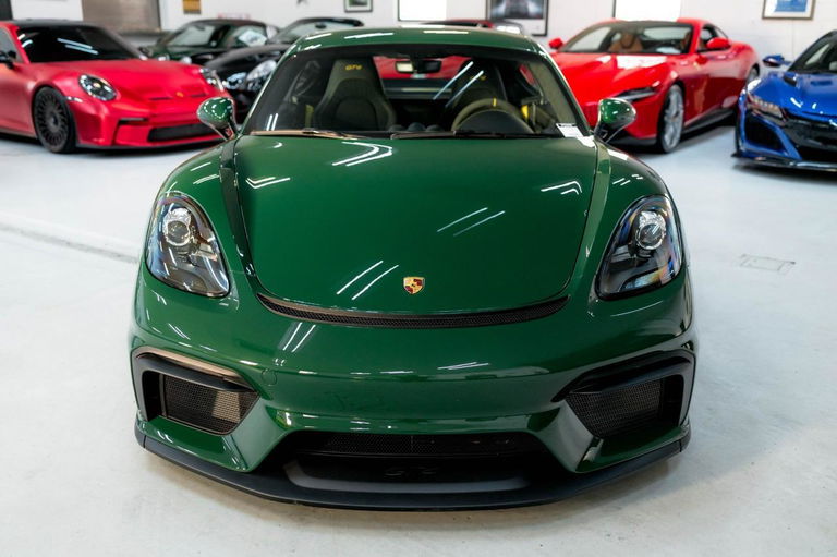 Porsche 718 Cayman GT4