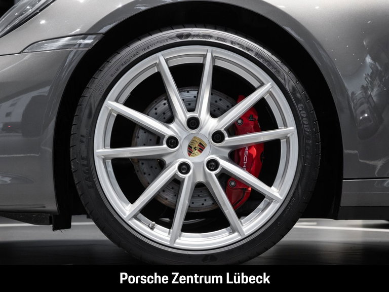 Porsche 992 Carrera 4S