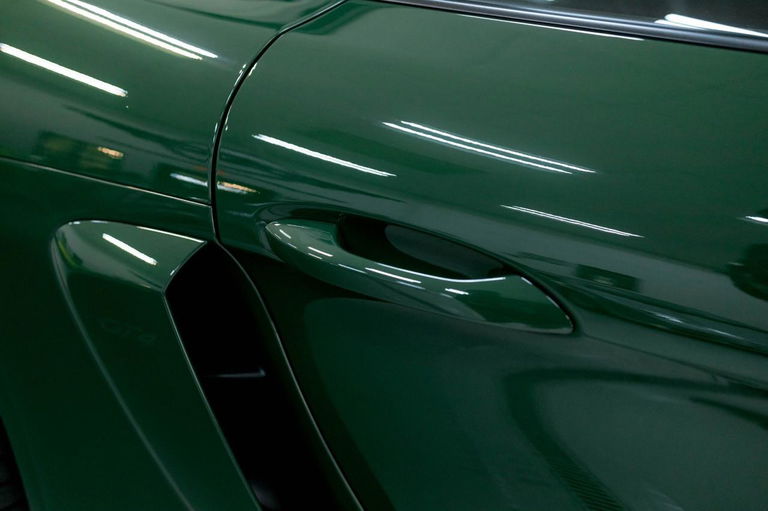 Porsche 718 Cayman GT4