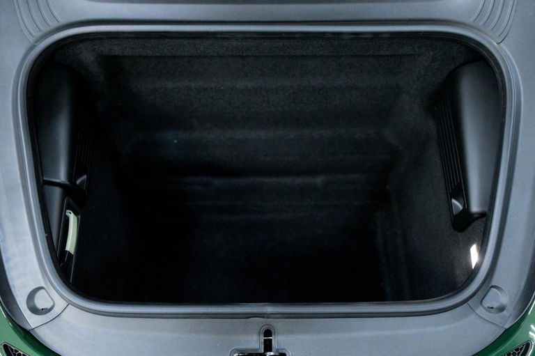 Porsche 718 Cayman GT4