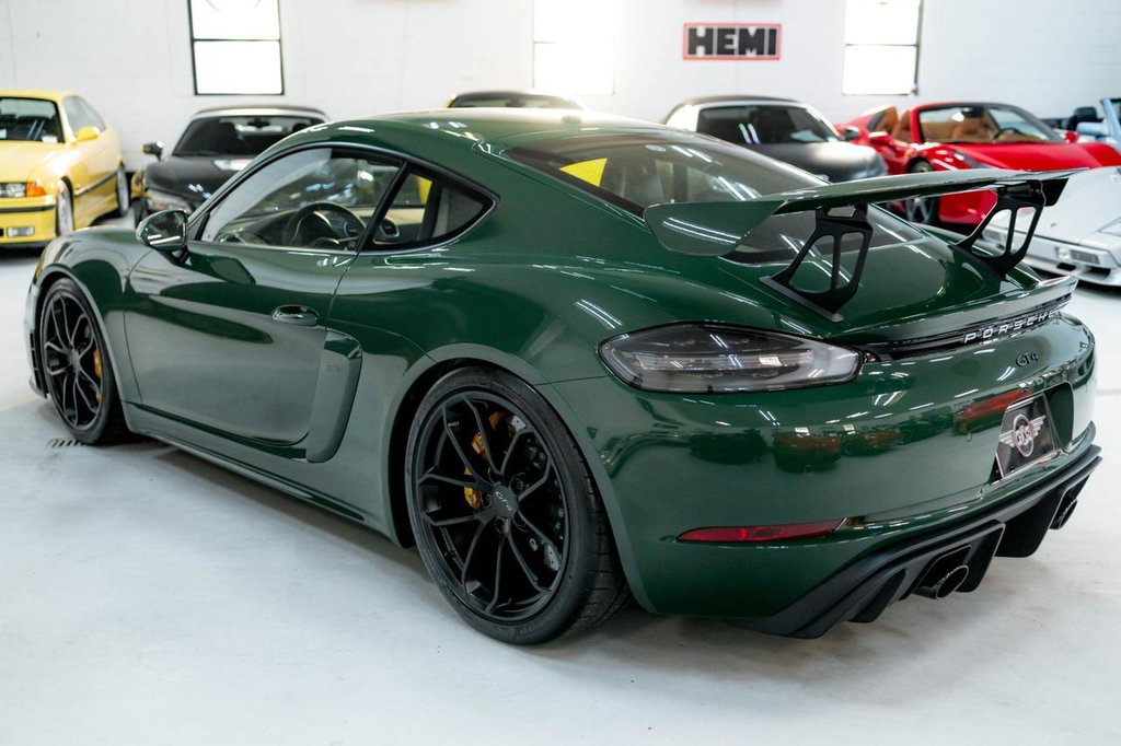 Porsche 718 Cayman GT4
