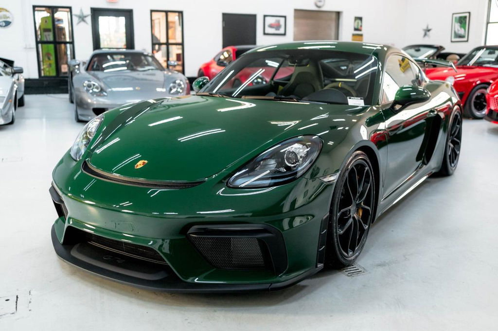 Porsche 718 Cayman GT4
