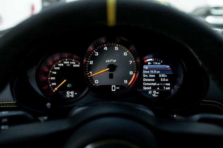 Porsche 718 Cayman GT4