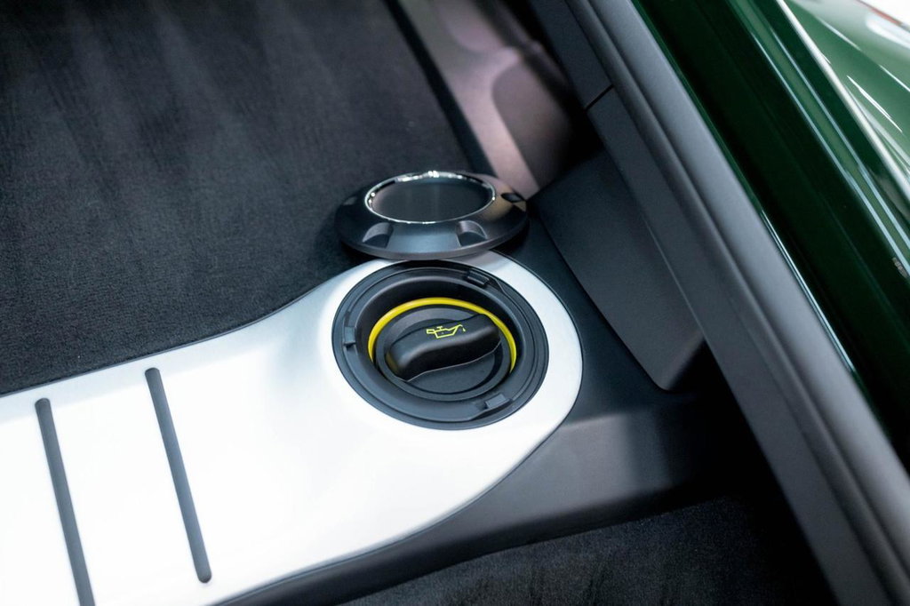 Porsche 718 Cayman GT4
