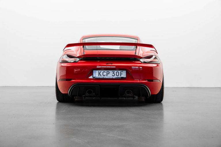 Porsche 718 Cayman GT4