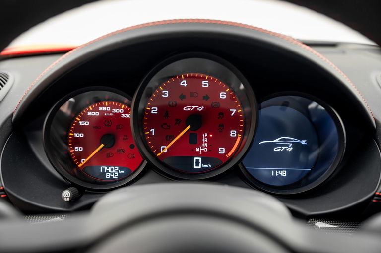 Porsche 718 Cayman GT4