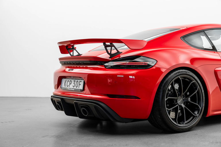 Porsche 718 Cayman GT4