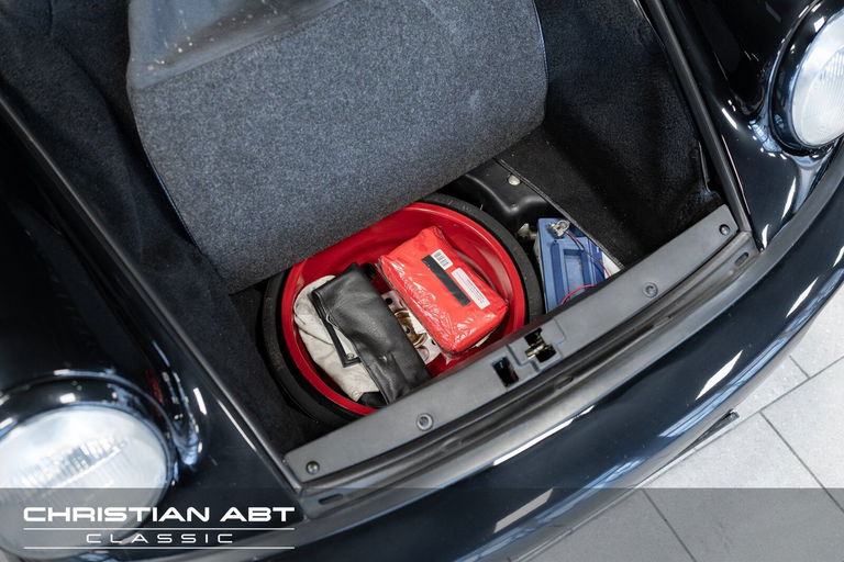 Porsche 964 Carrera 2 Speedster