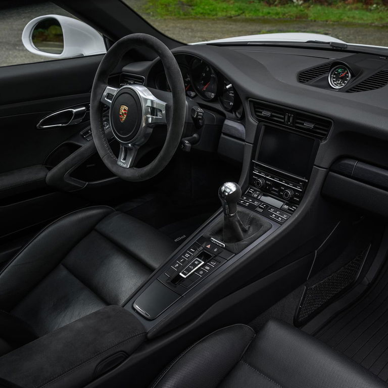 Porsche 991 Carrera 4 GTS