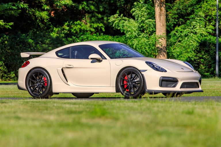 Porsche 981 Cayman GT4