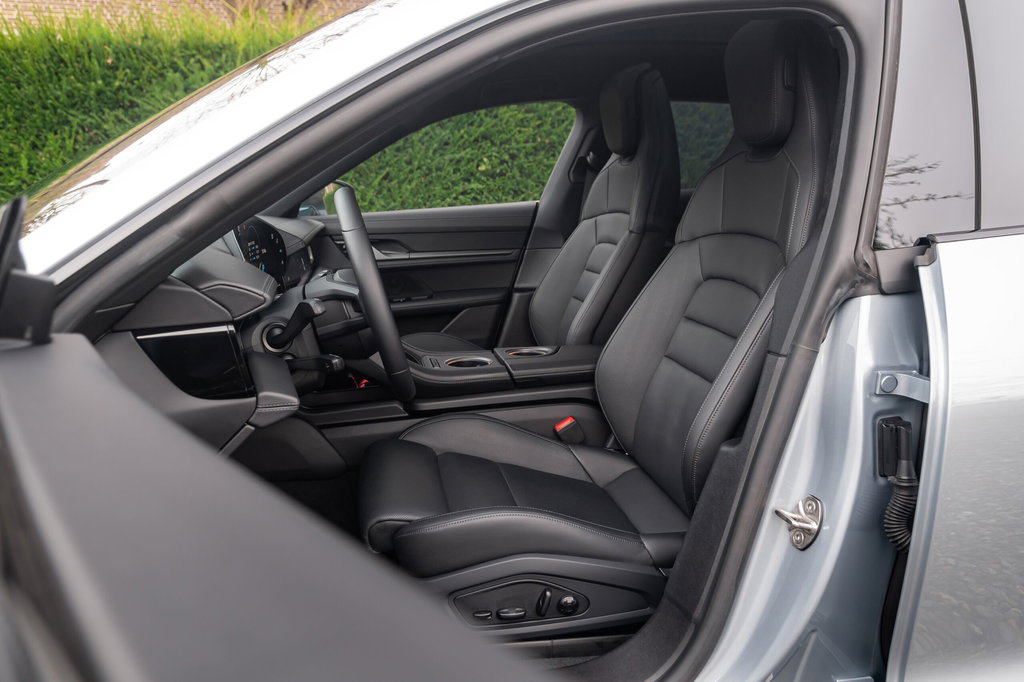 Porsche Taycan 4S Cross Turismo