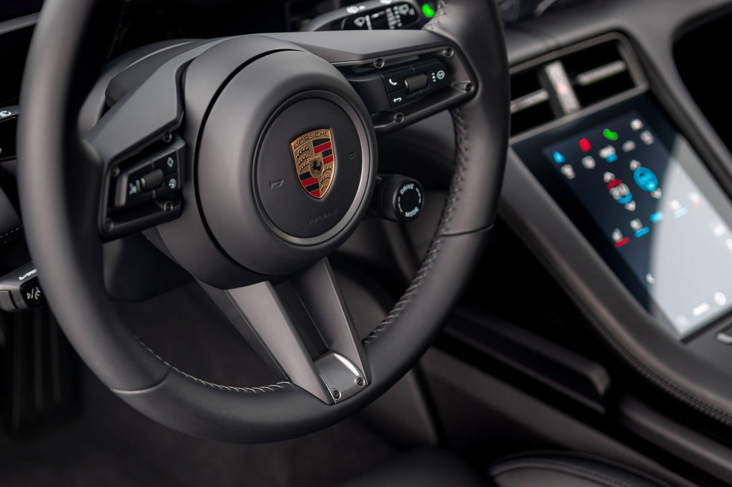 Porsche Taycan 4S Cross Turismo