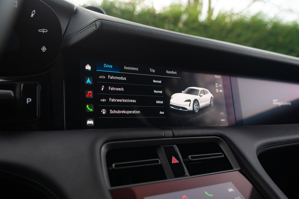 Porsche Taycan 4S Cross Turismo