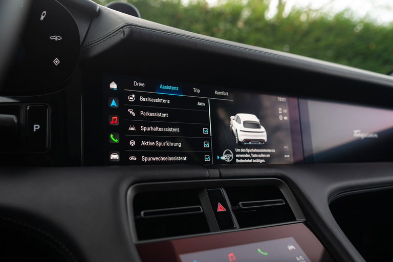 Porsche Taycan 4S Cross Turismo