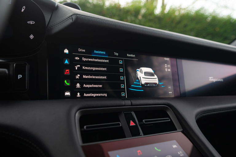 Porsche Taycan 4S Cross Turismo