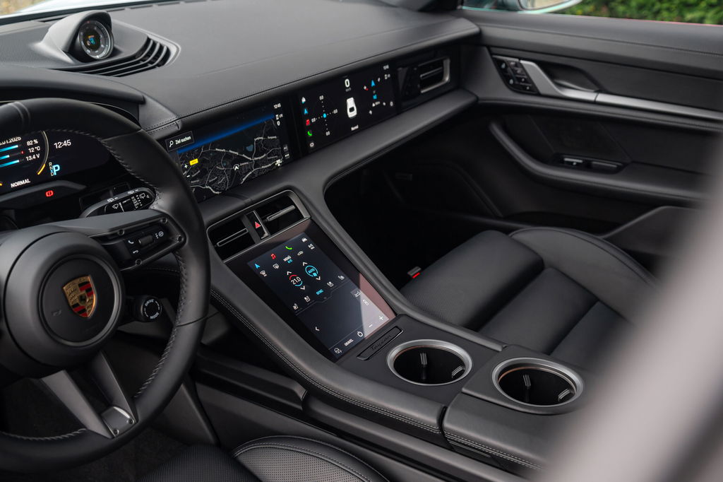 Porsche Taycan 4S Cross Turismo