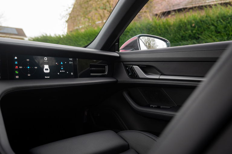 Porsche Taycan 4S Cross Turismo