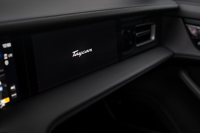 Porsche Taycan 4S Cross Turismo