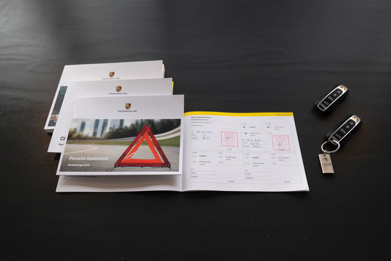 Porsche Taycan 4S Cross Turismo