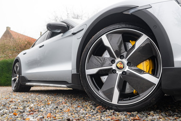 Porsche Taycan 4S Cross Turismo