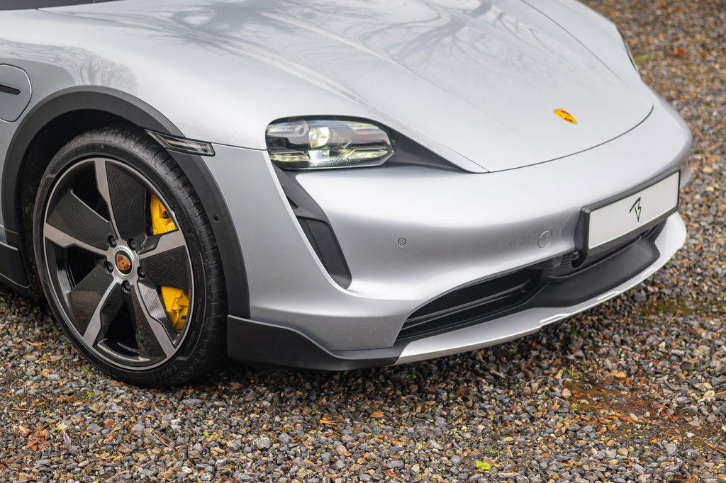 Porsche Taycan 4S Cross Turismo