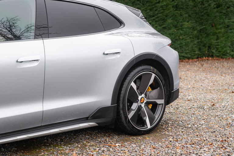 Porsche Taycan 4S Cross Turismo