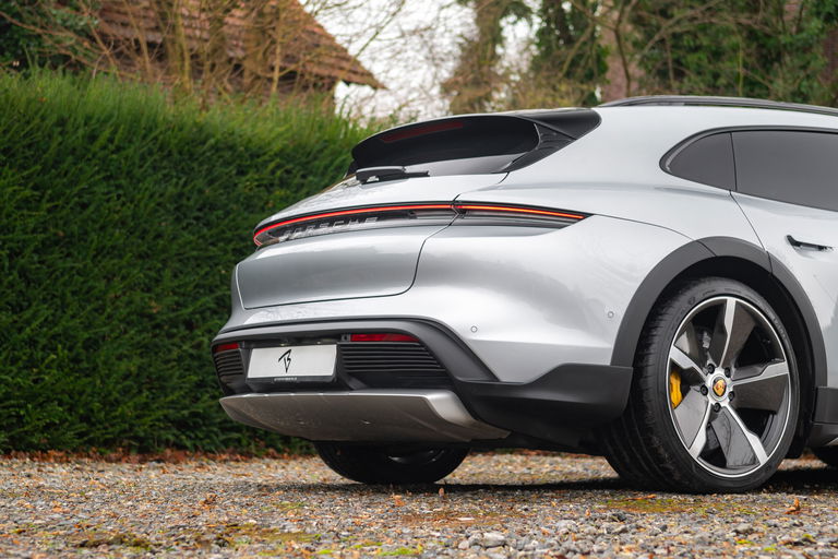 Porsche Taycan 4S Cross Turismo