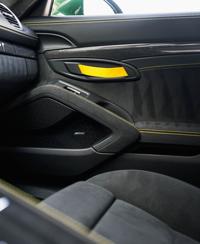 Porsche 718 Cayman GT4