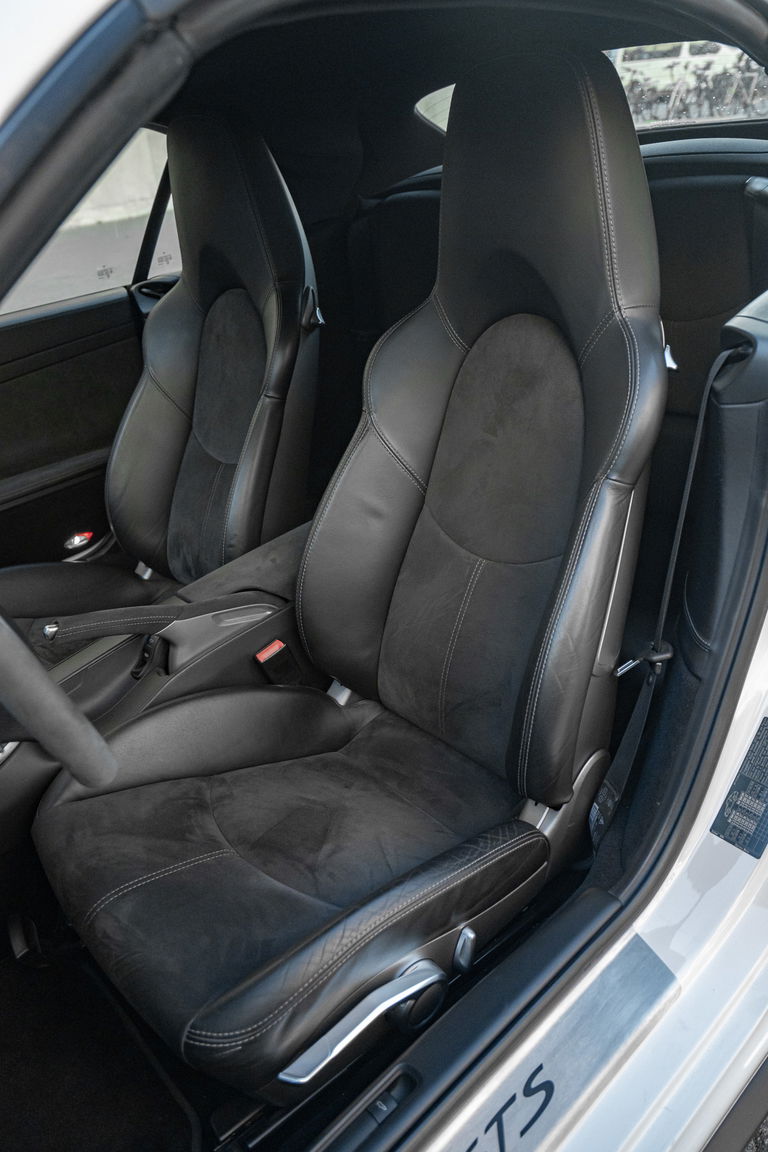 Porsche 997.2 Carrera GTS