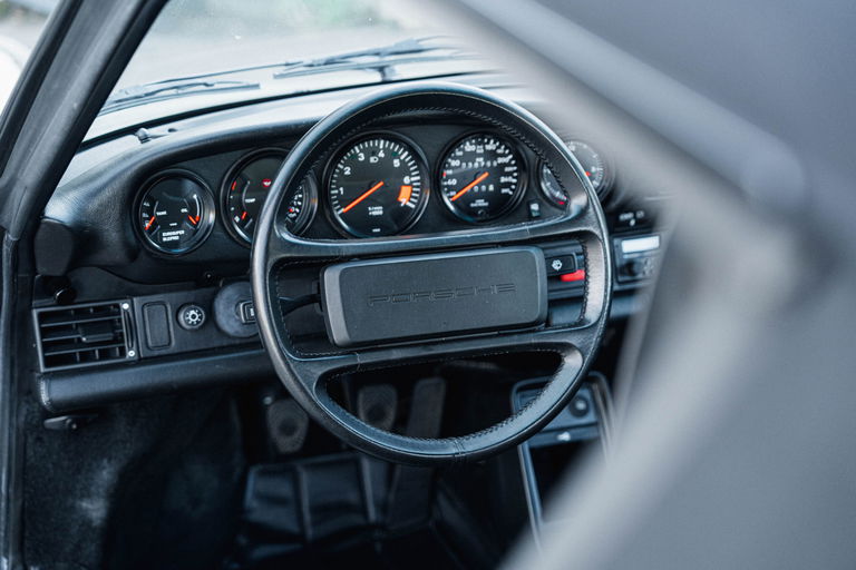 Porsche 911 Carrera 3.2