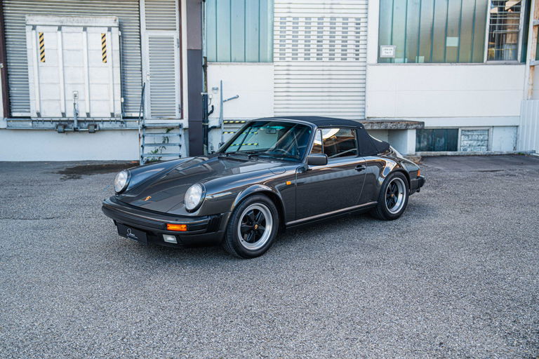 Porsche 911 Carrera 3.2