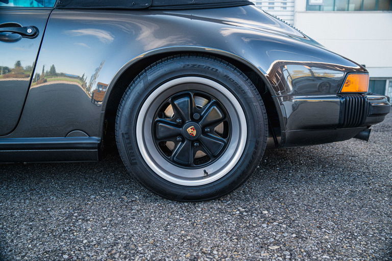 Porsche 911 Carrera 3.2