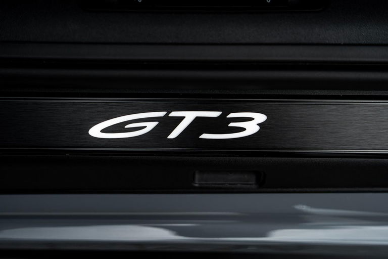 Porsche 992 GT3 Touring